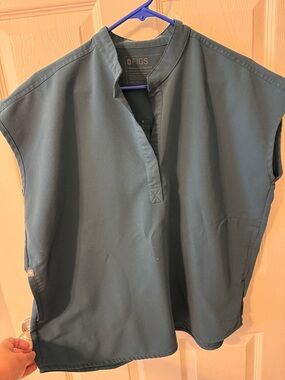 FIGS Women's Teal Sleeveless Scrub Tunic